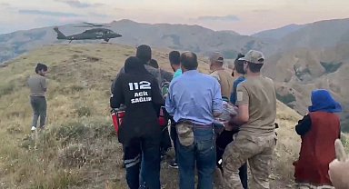 Kayalıklardan düşen kadın jandarma helikopteriyle hastaneye sevk edildi
