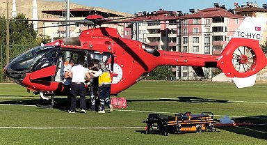 Kazada yaralanan yaya hava ambulansı ile Malatya'ya sevk edildi