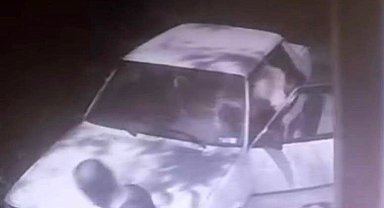 Kontrolden çıkan araç, doğranmış demirlere çarparak durabildi