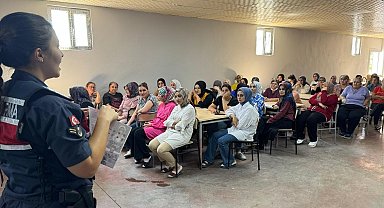 Malatya'da jandarma ekipleri KADES uygulamasını tanıttı