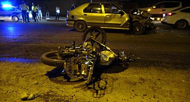 Malatya'da otomobil motosikletle çarpıştı: 1'i çocuk 2 ağır yaralı