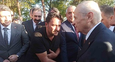 MHP Lideri Bahçeli Ahlat'ta partililerle bir araya geldi