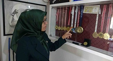 Milli Boksör Hatice Akbaş'ın annesi İlkay Akbaş: "Altın madalyanın yeri hazır"
