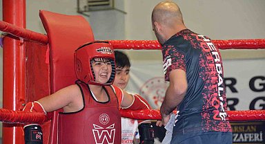 Minikler ve Yıldızlar Muaythai Türkiye Şampiyonası sona erdi