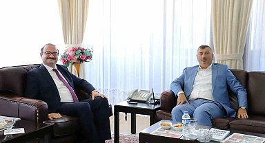 Rektör Hacımüftüoğlu: "Bilgiyi arayan, araştıran ve bunu üreten, ürettiği bilgiyi teknolojiye dönüştürene destek olacağız"