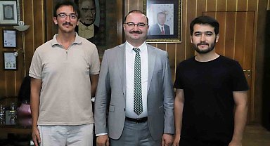 Rektör Prof. Dr. Ahmet Hacımüftüoğlu, başarılı öğrencileri misafir etti