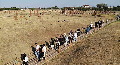 Selçuklu Mezarlığında hafta sonu yoğunluğu