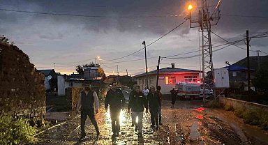 Susuz'da bir köy selden zarar gördü