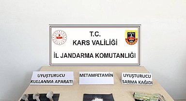 Susuz'da bir otomobilde uyuşturucu ele geçirildi