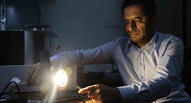 Bingöllü Profösör Güneş Işığına İhtiyaç Duymayan Tarım Cihazı Geliştirdi