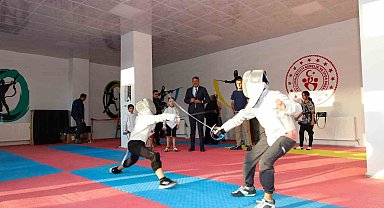 Vali Ali Çelik, sporcularla bir araya geldi