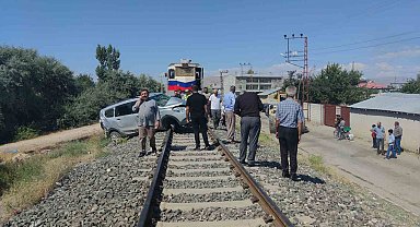 Van'da hemzemin geçitte kaza: 1 yaralı