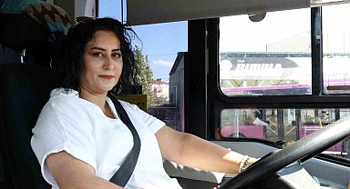 Van'ın tek kadın otobüs şoförü yeniden direksiyon başında