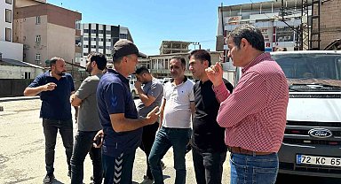 Yüksekova'da birçok cadde ve sokakta elektrik direkleri kalkıyor