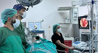 Bingöl'de KBB Alanında Bir İlk: Uyluk Dokusuyla Septum Onarımı Gerçekleştirildi