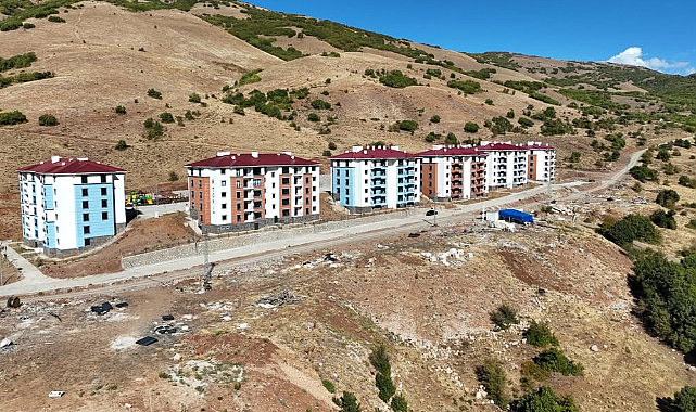 Bingöl'de 63 Aile Yeni Evlerine Kavuştu